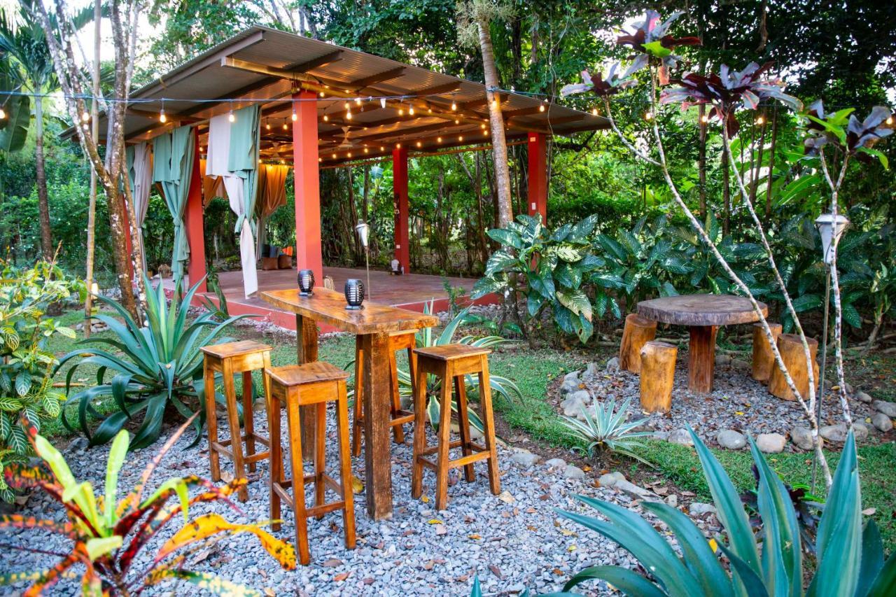 Naturalmente Boutique Bungalows y Cocina Mediterránea Las Lajas  Esterno foto