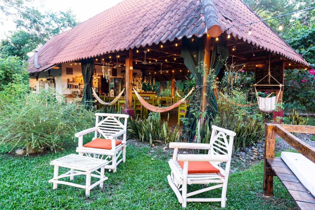 Naturalmente Boutique Bungalows y Cocina Mediterránea Las Lajas  Esterno foto