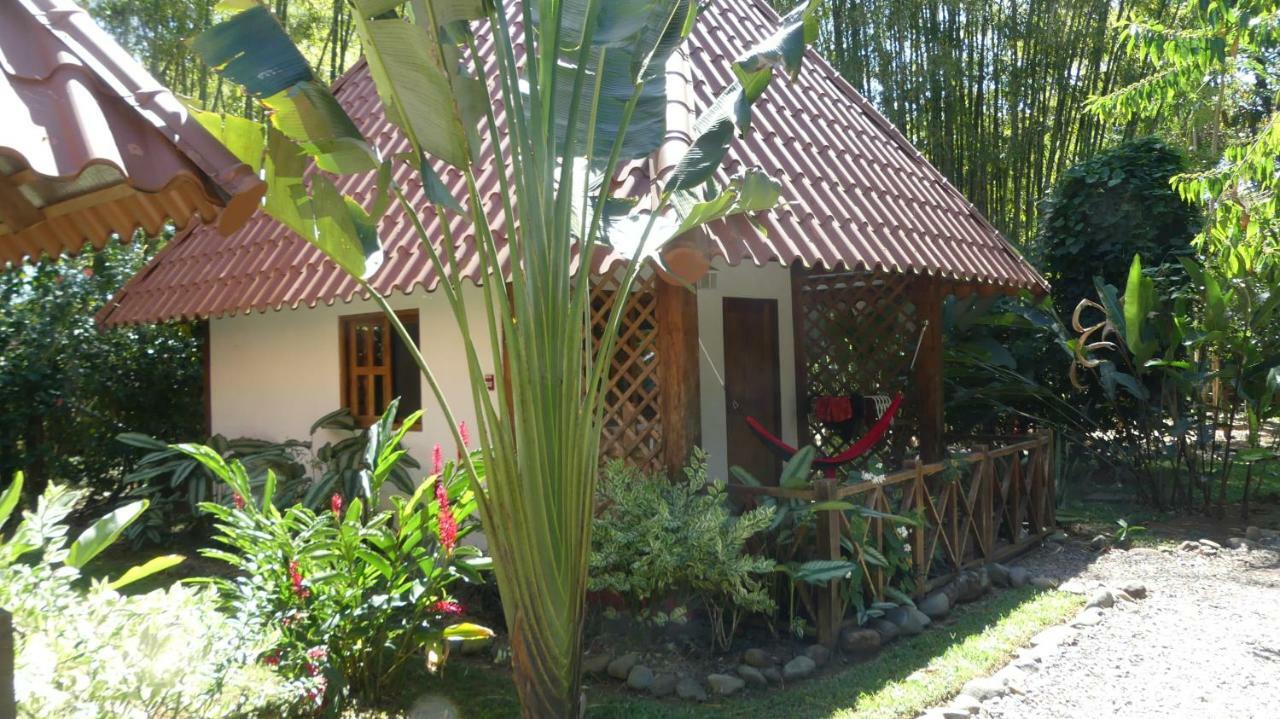 Naturalmente Boutique Bungalows y Cocina Mediterránea Las Lajas  Esterno foto