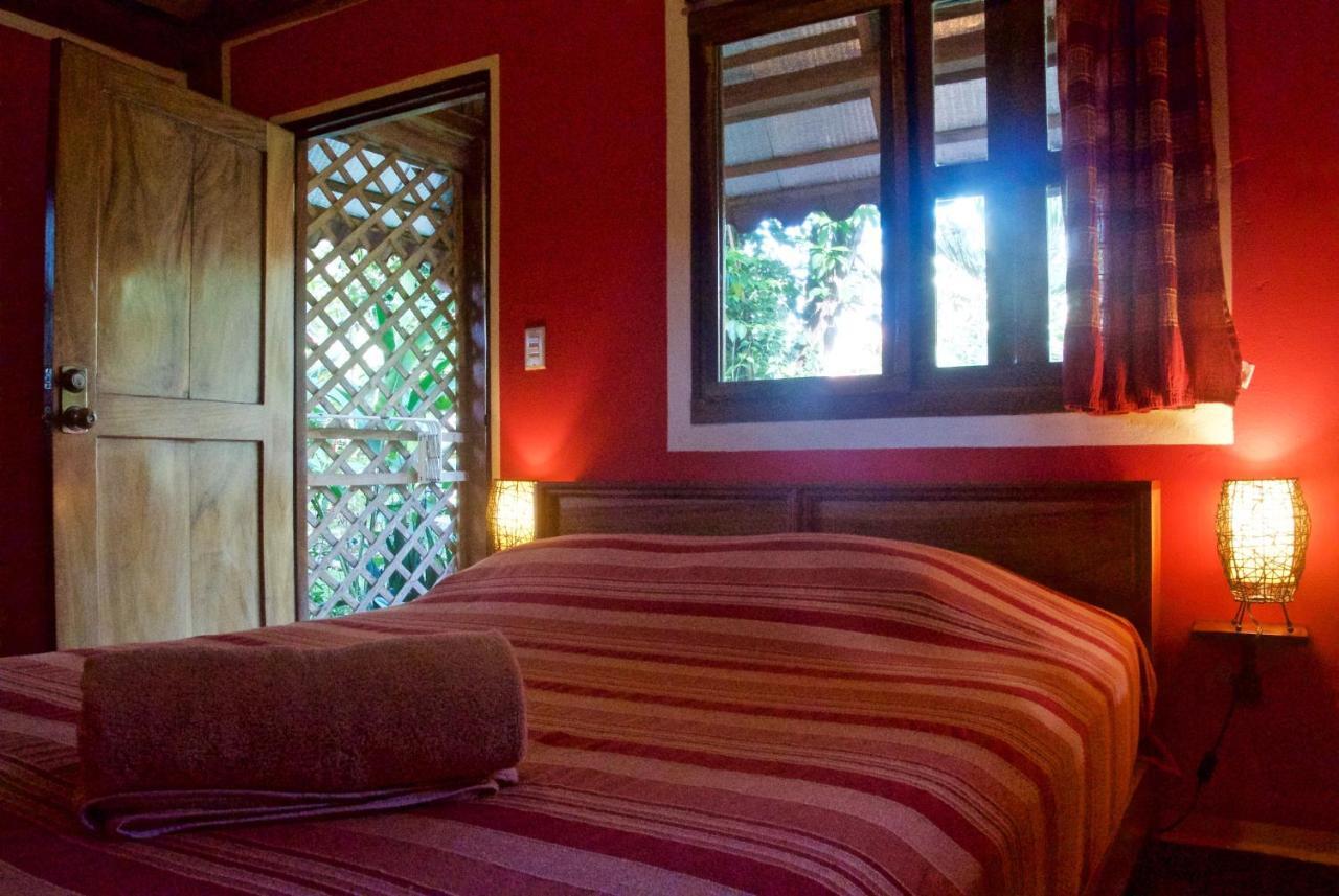 Naturalmente Boutique Bungalows y Cocina Mediterránea Las Lajas  Esterno foto